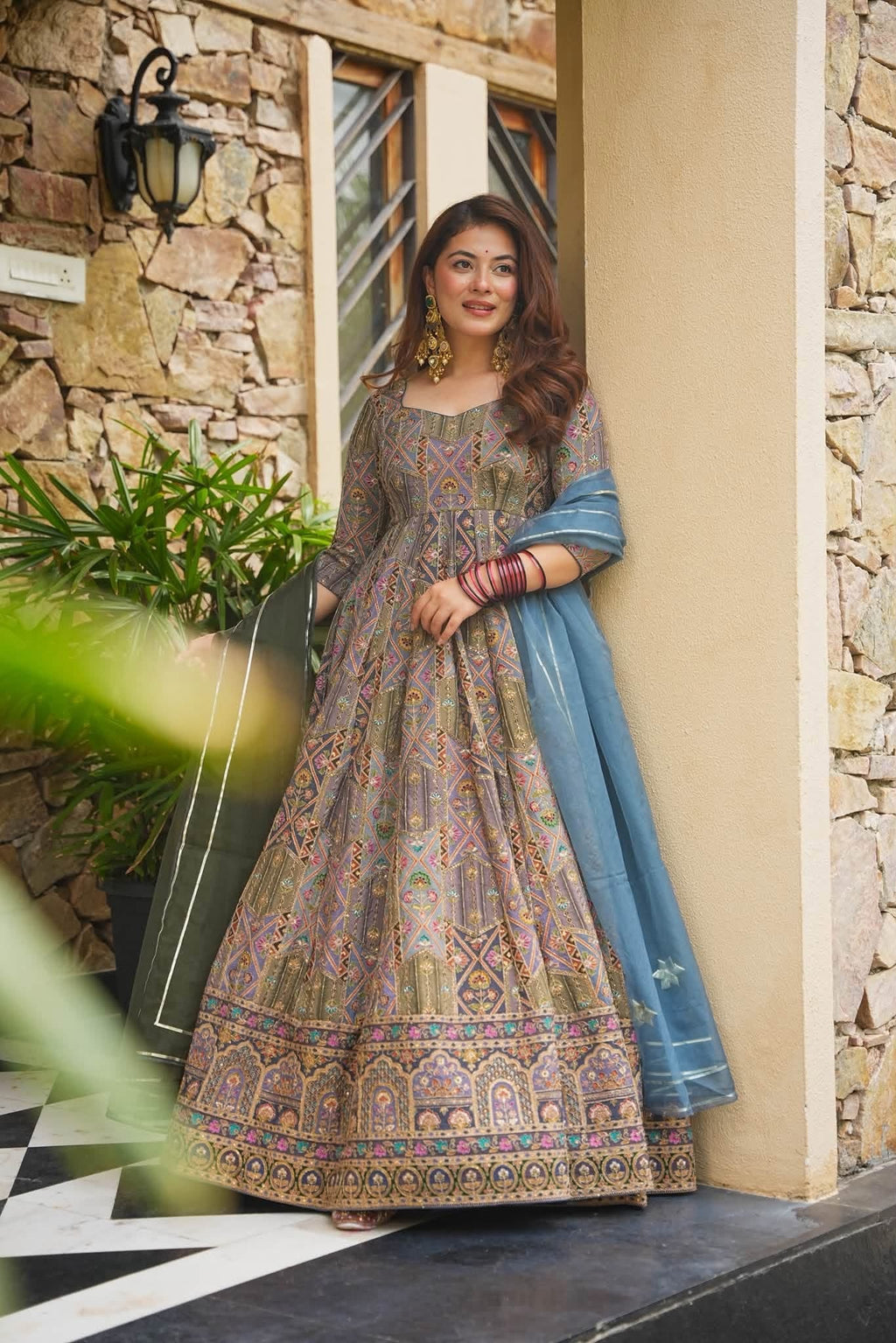 Beautiful Embroidered Anarkali Suit Set ❤️