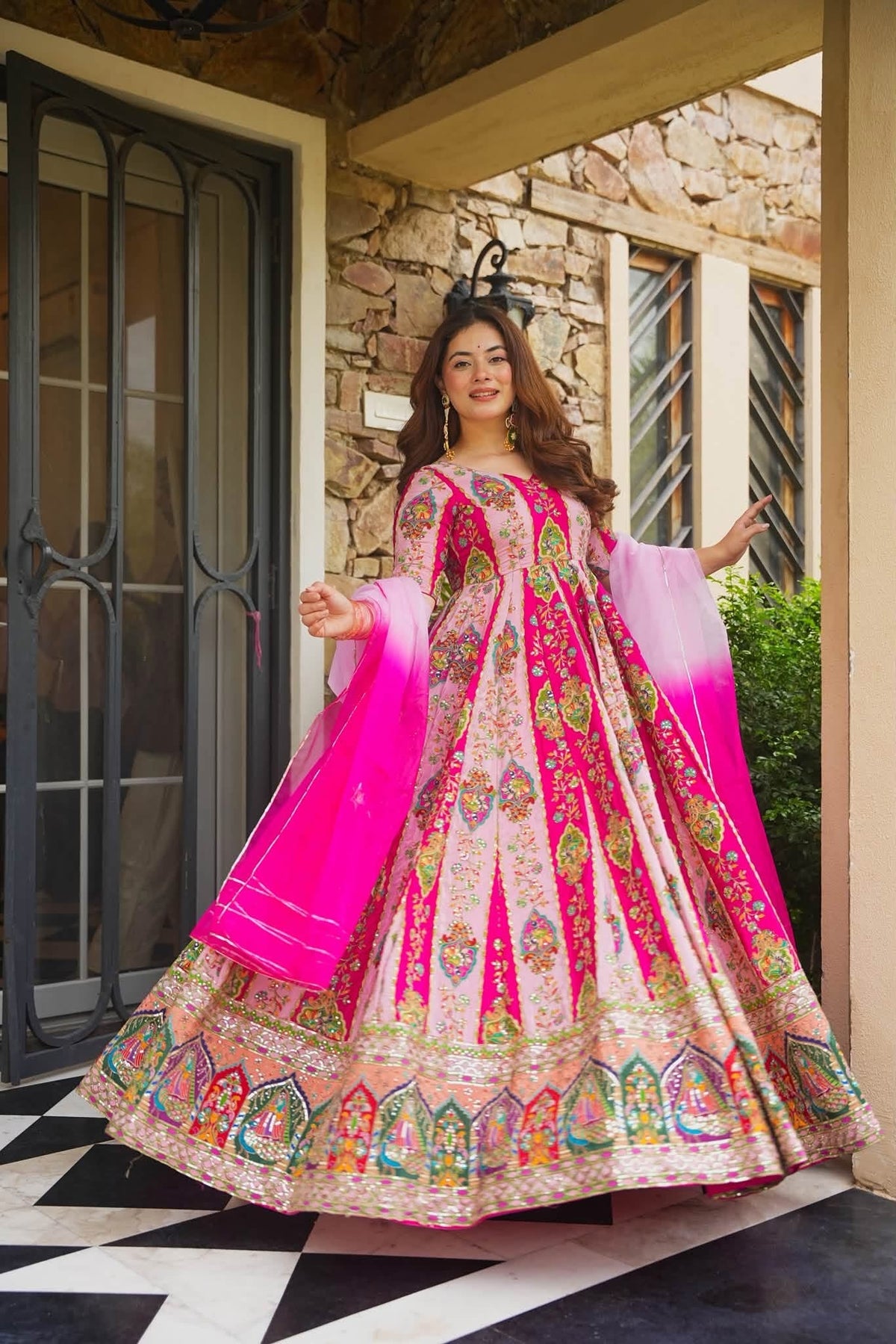 Beautiful Embroidered Pink Anarkali Suit Set ❤️