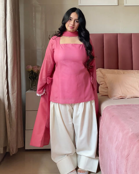 Beautiful Bow Farshi Salwar Suit Set