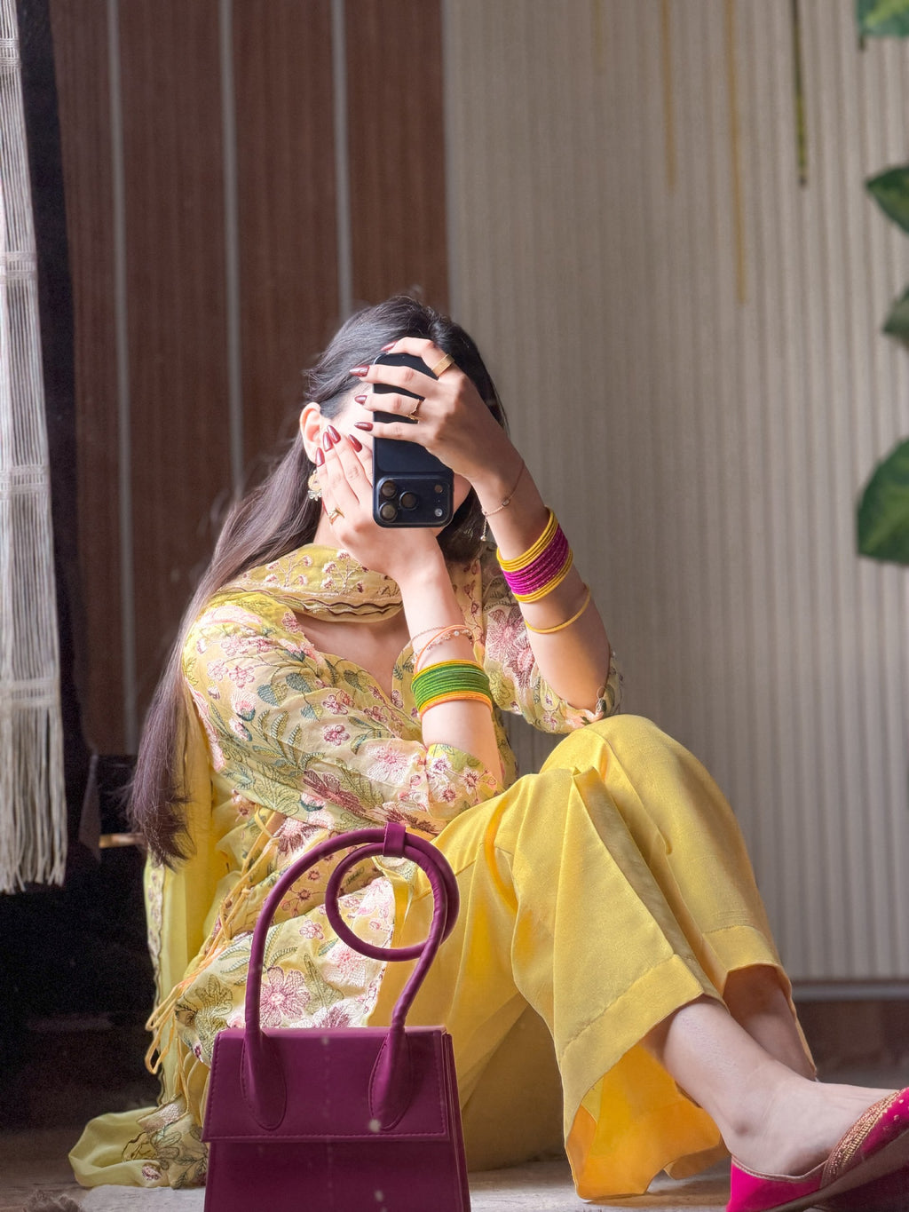 Beautiful Floral Pattern Kurta Set