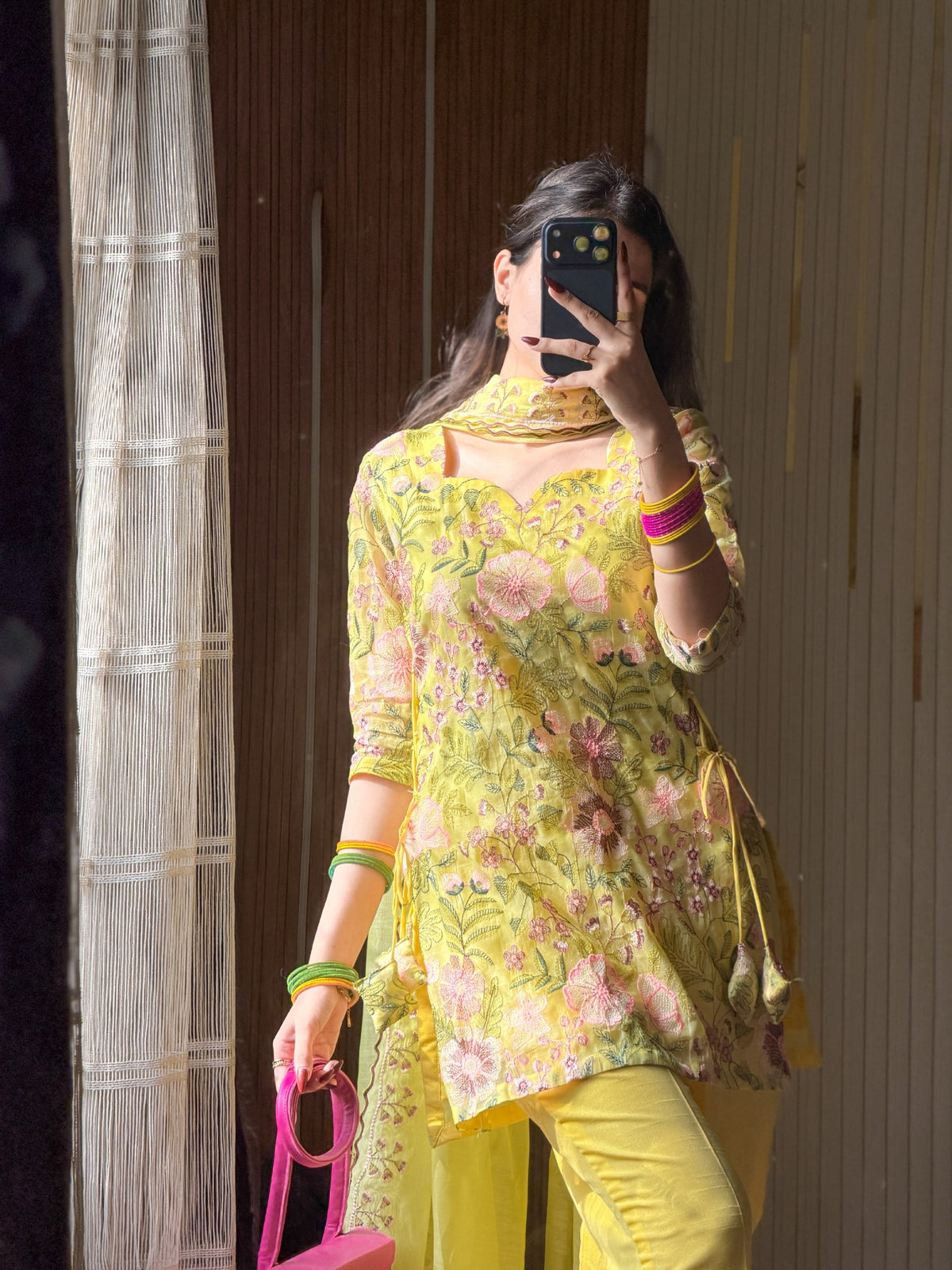 Beautiful Floral Pattern Kurta Set