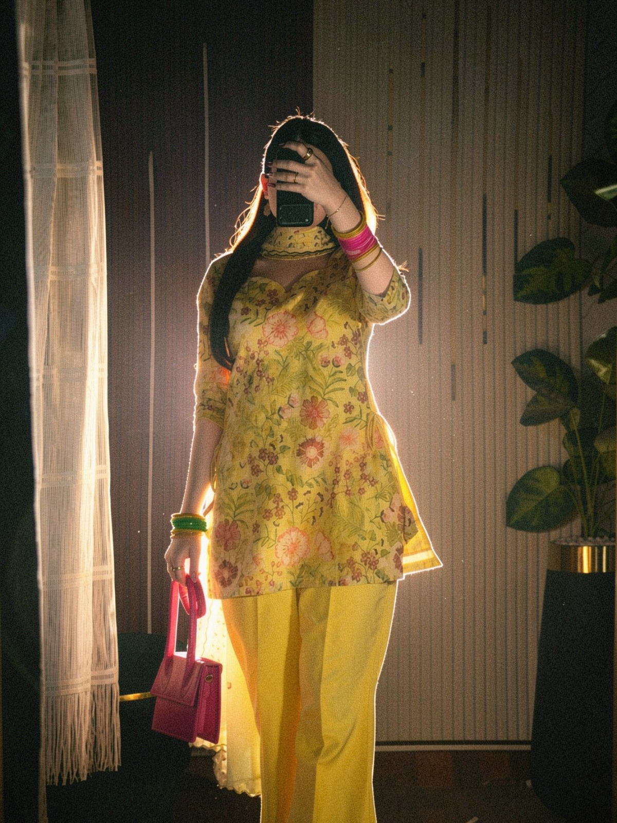 Beautiful Floral Pattern Kurta Set